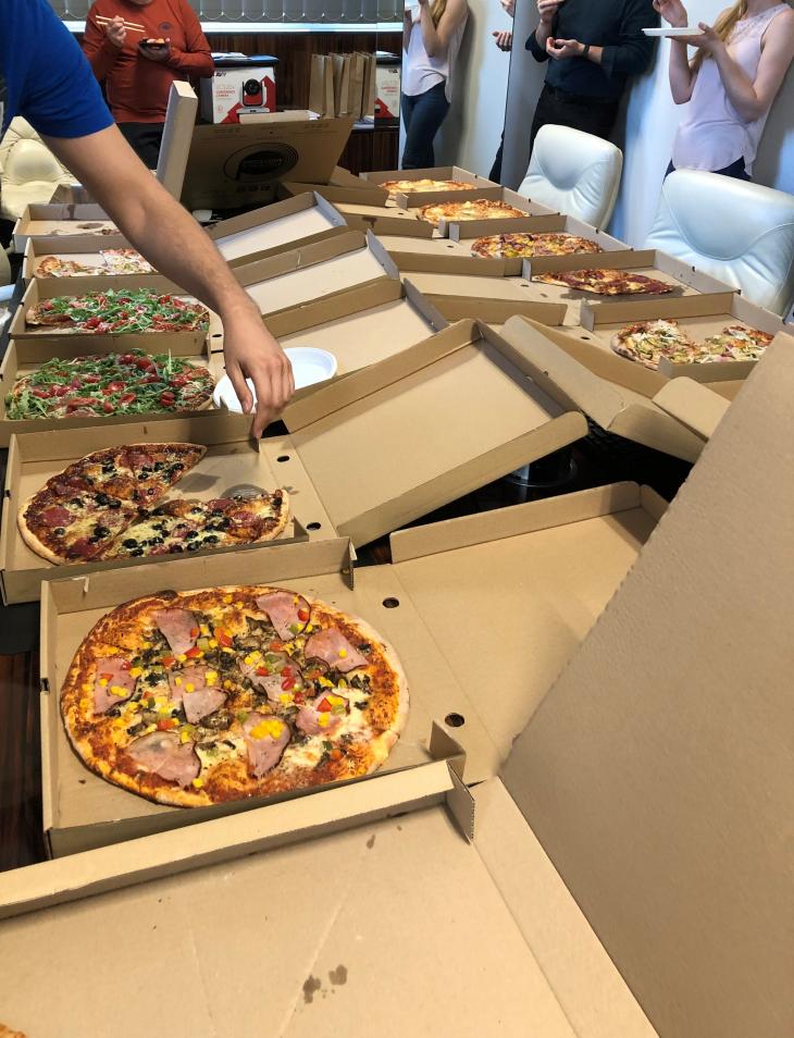 Pizza day czyli świętowanie sukcesu kwartalnej aktualizacji systemu!